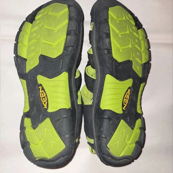 Keen Waterproof Sandals Size 6 Black Green Active Camping Hiking Outdoors - Picture 4 of 8